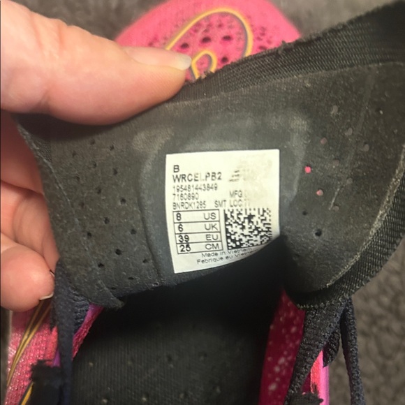 New Balance Women’s Bright Pink and Black FuelCell Running Sneakers - Picture 5 of 5